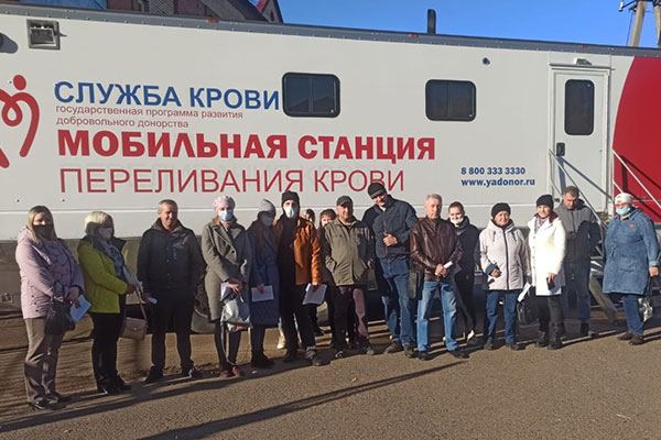 В Татарстане 63 жителя Чистополя сдали кровь в мобильном пункте