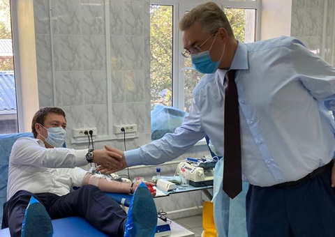 Губернатор и министр здравоохранения Ставрополья приняли участие в донорской акции