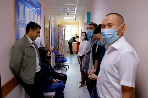 Коллектив «Полярных авиалиний» принял участие в акции по сдаче крови