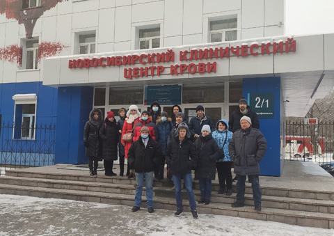 Акция «Помоги делом!» прошла в Новосибирске