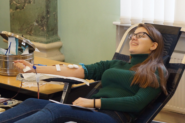 Петербургские студенты поделились своей кровью 